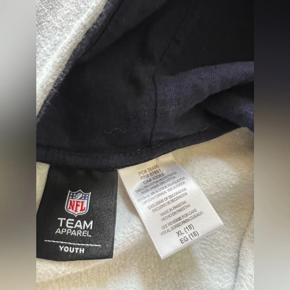 Youth Size XL Chargers NFL Hoodie Zipper Sweatshirt In Gray Color